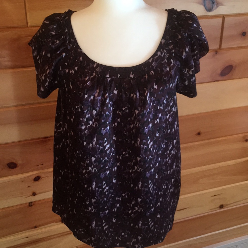 Multi-purple short sleeved blouse